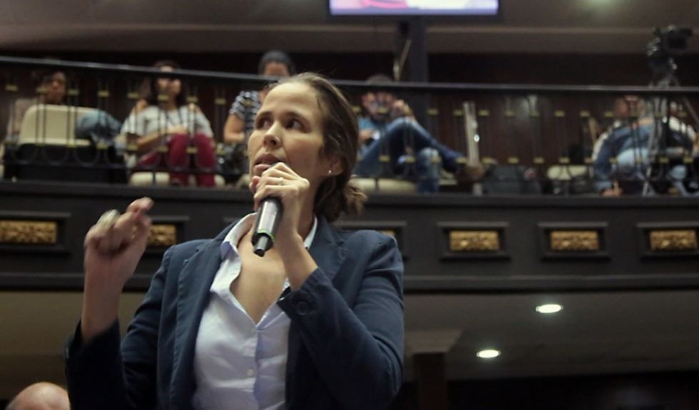 Manuela Bolívar: GNB no tiene facultad para quitarle credencial a un diputado